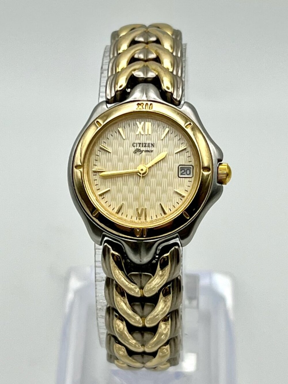 Vintage Citizen EleganceLadies watch Round Champagne and Gold tones Working